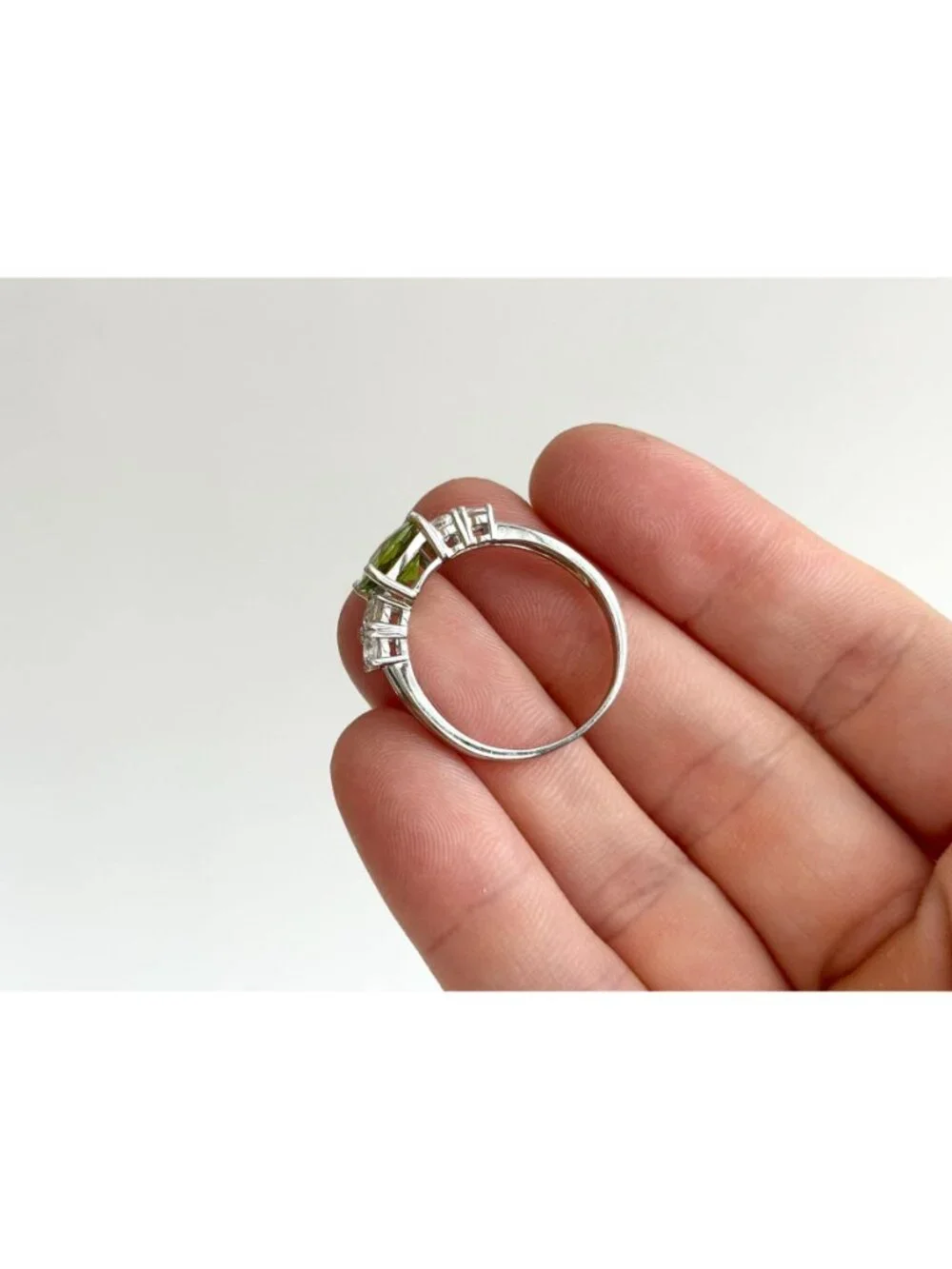 Peridot Cushion Cut Gemstone CZ Lined Sterling Silver 925 Vintage Ring - sz 11
